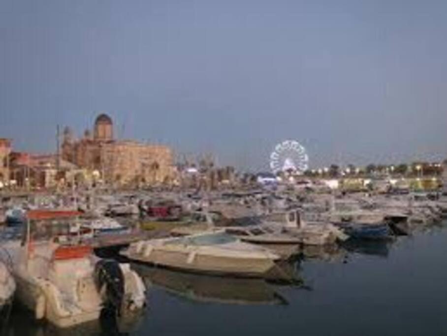 Votre Sejour Cosy A Frejus!公寓 外观 照片